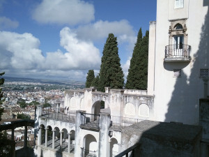Vista del Patio Principal desde el Patio del Teatro